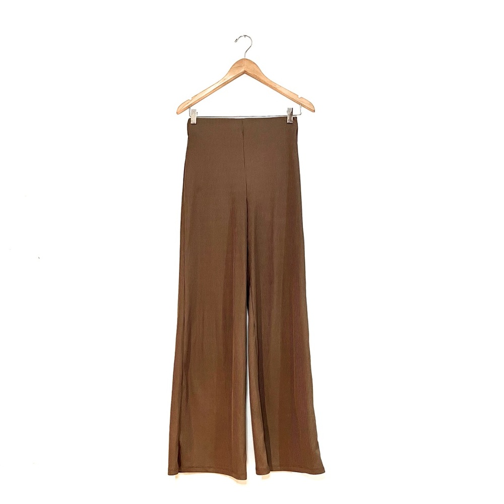 Zara, khaki color pants, wide legs size small